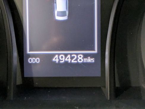 Used 2018 Toyota Camry SE FWD image 16
