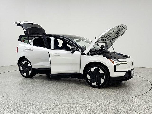 Used 2025 Volvo EX30 Plus w/ Climate Package AWD/4WD image 10