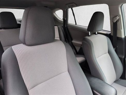 Used 2013 Toyota RAV4 LE AWD/4WD image 28