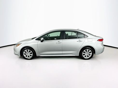 Used 2025 Toyota Corolla LE FWD image 4