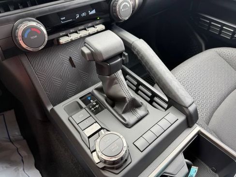 Used 2026 Toyota 4Runner SR5 AWD/4WD image 21