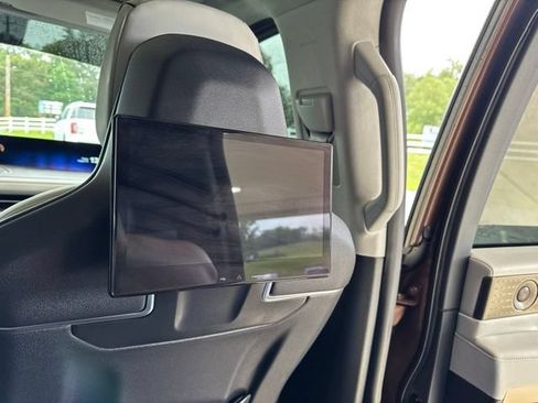 Used 2025 Lincoln Navigator L Black Label w/ Black Label Special Edition AWD/4WD image 28