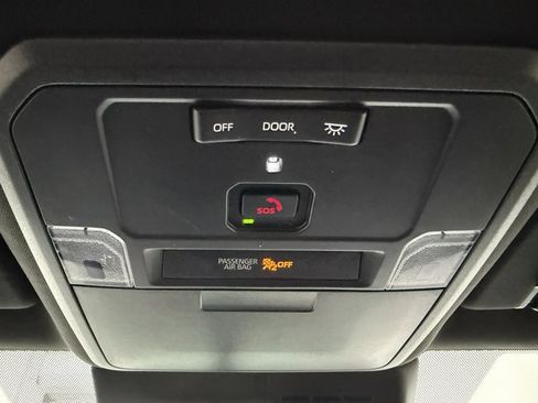 Used 2025 Toyota Tacoma SR image 21