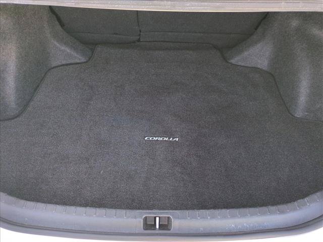 Used 2018 Toyota Corolla SE w/ Carpet Mat Package (TMS) FWD image 6