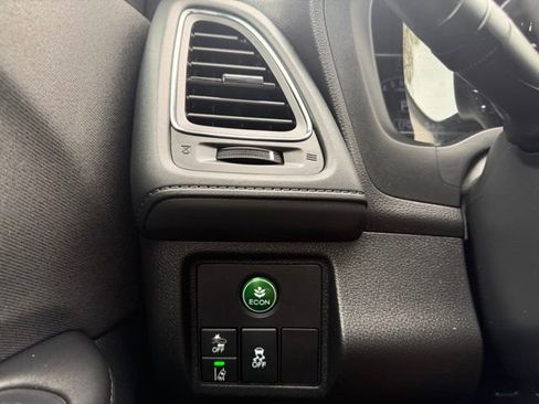 Used 2021 Honda HR-V EX image 18