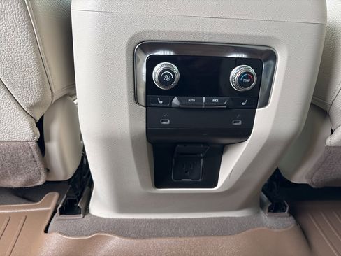 Used 2022 GMC Yukon Denali image 21