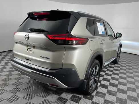 Used 2021 Nissan Rogue Platinum FWD image 12