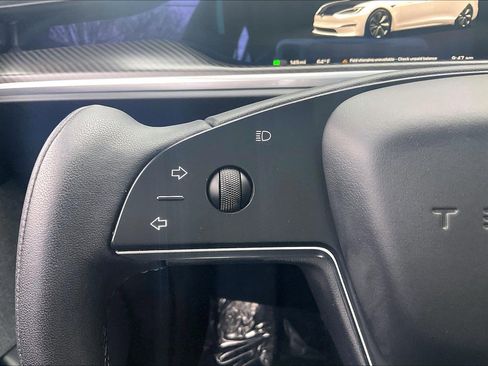 Used 2021 Tesla Model S Plaid image 22