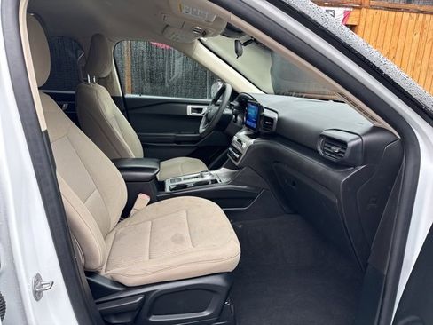 Used 2021 Ford Explorer 2WD image 17
