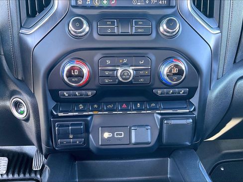 Used 2021 GMC Sierra 1500 AT4 image 23