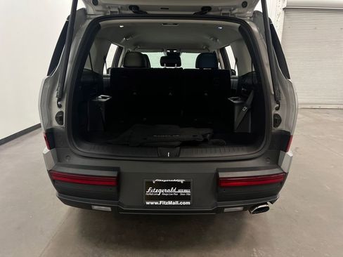 Used 2024 Hyundai Santa Fe SEL FWD image 25