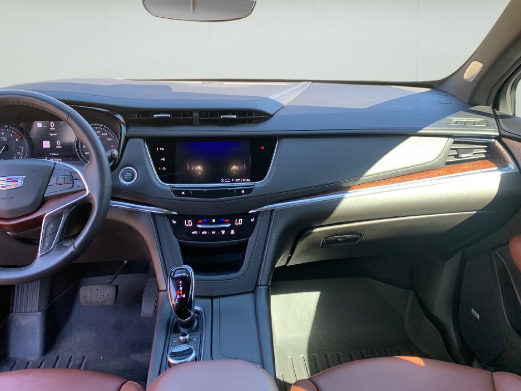 Used 2024 Cadillac XT5 Premium Luxury w/ Technology Package FWD image 19