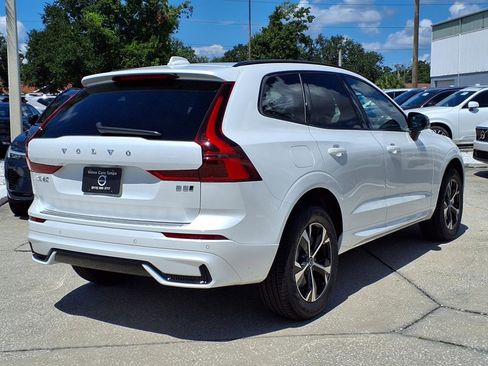 New 2026 Volvo XC60 B5 Core w/ Protection Package Premier image 7