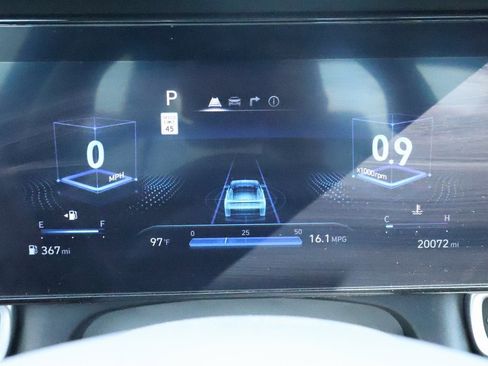 Used 2024 Hyundai Elantra SEL image 11