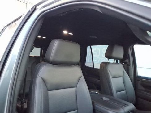 Used 2022 Chevrolet Tahoe LT w/ Luxury Package image 18