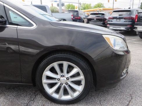 Used 2014 Buick Verano FWD image 42