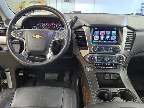 Used 2018 Chevrolet Tahoe LT image 2