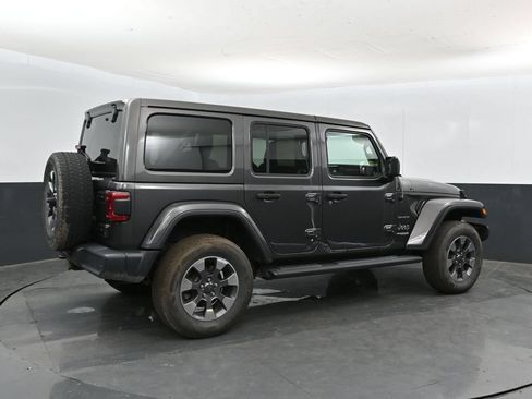Used 2020 Jeep Wrangler Unlimited Sahara w/ Uconnect 4C Nav & Sound Group AWD/4WD image 2