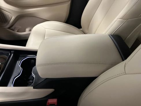 Used 2024 Jeep Grand Cherokee Limited image 22