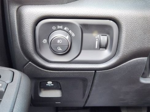 New 2026 RAM 1500 Classic Warlock image 23