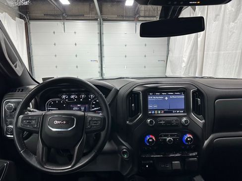 Used 2022 GMC Sierra 2500 AT4 image 17