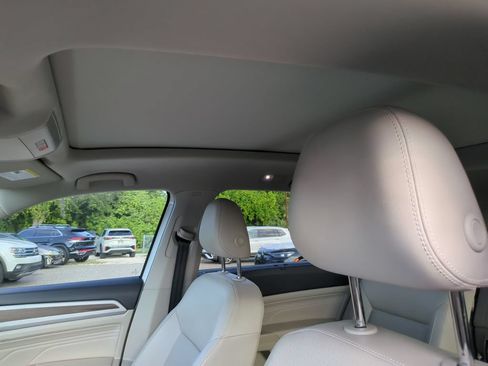 Certified 2023 Volkswagen Atlas SEL AWD/4WD image 9