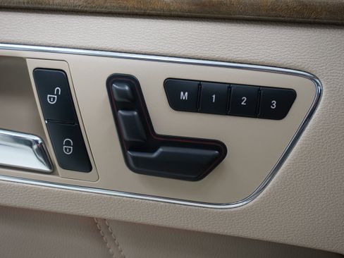 Used 2011 Mercedes-Benz E 350 Sedan image 13