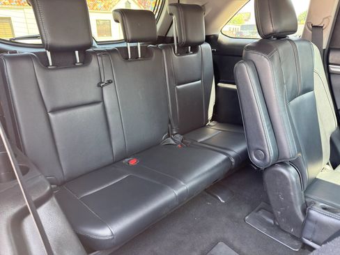 Used 2017 Toyota Highlander XLE FWD image 26
