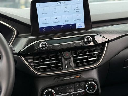 Certified 2022 Ford Escape SEL w/ SEL Stealth AWD Package image 22