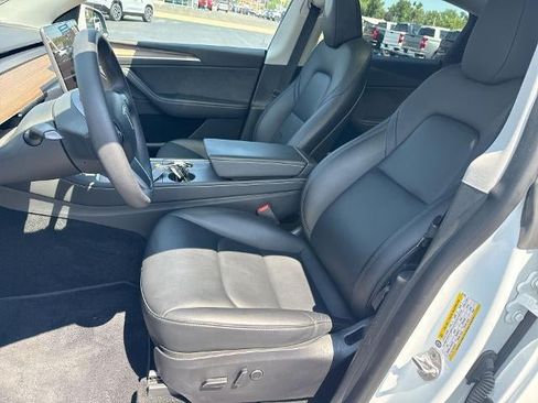 Used 2023 Tesla Model Y Long Range AWD/4WD image 19