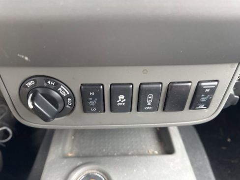 Used 2021 Nissan Frontier SV image 22