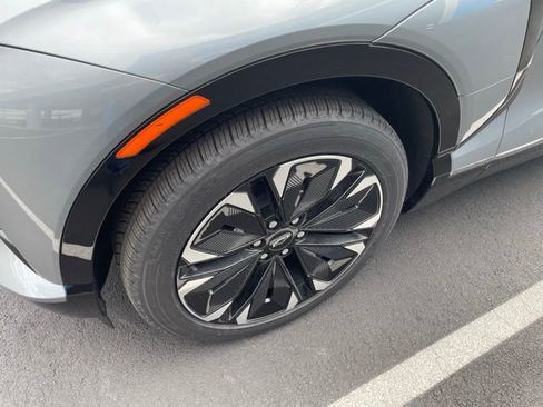 Used 2024 Chevrolet Blazer EV RS image 4