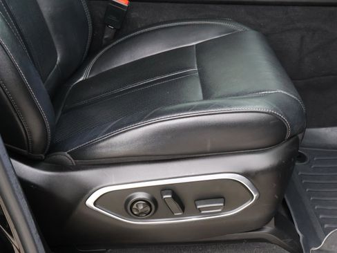 Used 2022 Jeep Wagoneer Series I w/ Premium Group I AWD/4WD image 20