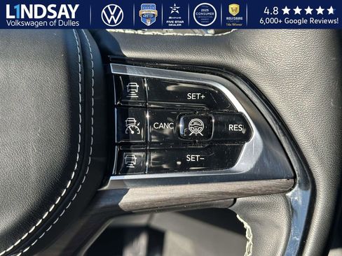 Used 2023 Jeep Grand Cherokee Overland w/ Adv Protech Group III image 19