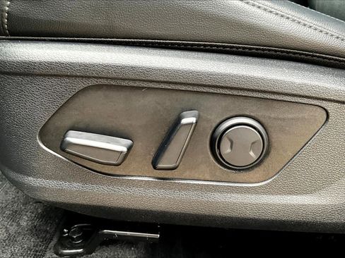 Used 2023 Kia Sportage EX image 32