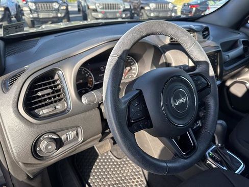Used 2022 Jeep Renegade Altitude w/ Convenience Group image 10