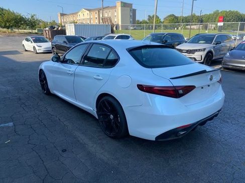 Used 2018 Alfa Romeo Giulia RWD image 7