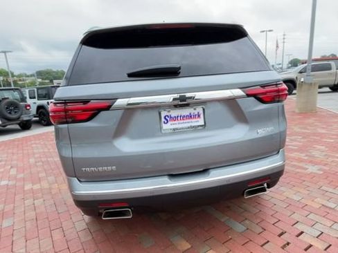 Used 2023 Chevrolet Traverse High Country FWD image 8