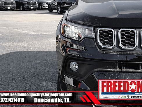 New 2026 Jeep Compass Latitude image 43