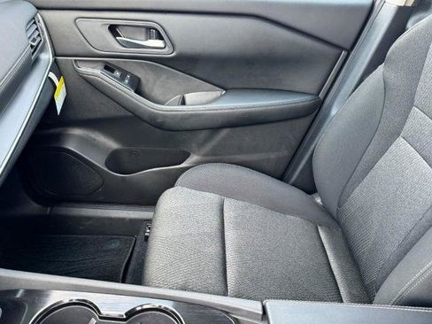 Certified 2026 Nissan Rogue SV FWD image 13
