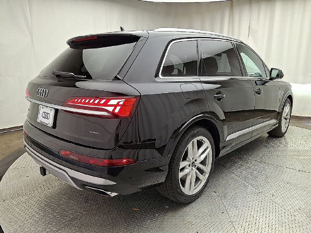 Used 2025 Audi Q7 3.0T Premium Plus w/ Premium Plus Package AWD/4WD image 3