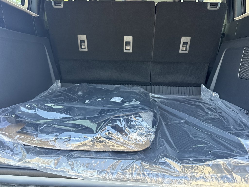 New 2026 Ford Bronco Raptor w/ Interior Carbon Fiber Pack AWD/4WD image 18