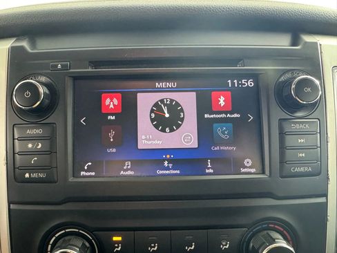 Used 2019 Nissan Titan SV image 18