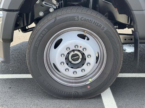 New 2025 Ford F550 4x4 Supercab Super Duty image 8