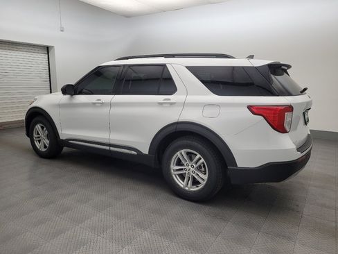 Used 2023 Ford Explorer XLT w/ Equipment Group 202A RWD image 3
