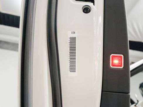 Used 2016 Bentley Continental GT image 29