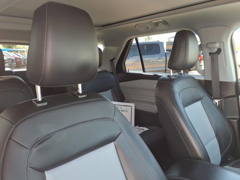 Certified 2022 Ford Explorer XLT w/ Equipment Group 202A AWD/4WD image 12