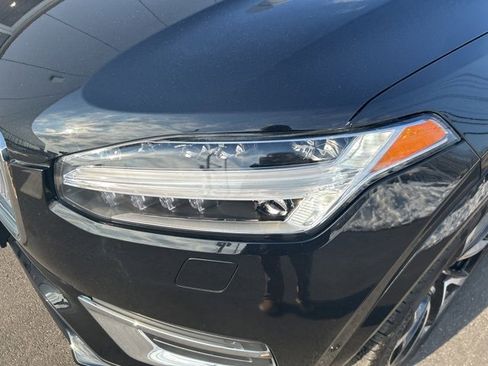 Used 2023 Volvo XC90 B6 Plus w/ Protection Package Premier image 8