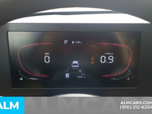 Used 2024 Kia Sportage LX image 17