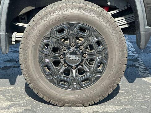 Used 2024 Chevrolet Silverado 2500 High Country w/ High Country Premium Package AWD/4WD image 44